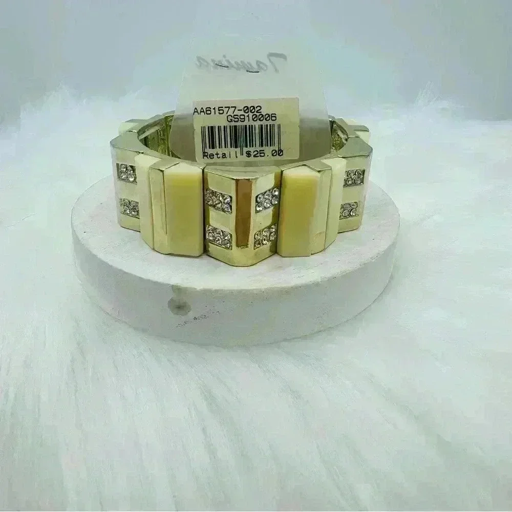 Fashion Statement big bracelet